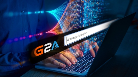 G2A otsingumootor ja käed sülearvuti klaviatuuril