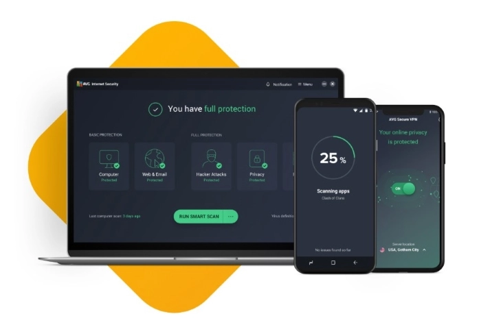 Sülarvuti ning kaks mobiiltelefoni näitamas ekraanidel, et on edukalt viiruste eest kaitstud